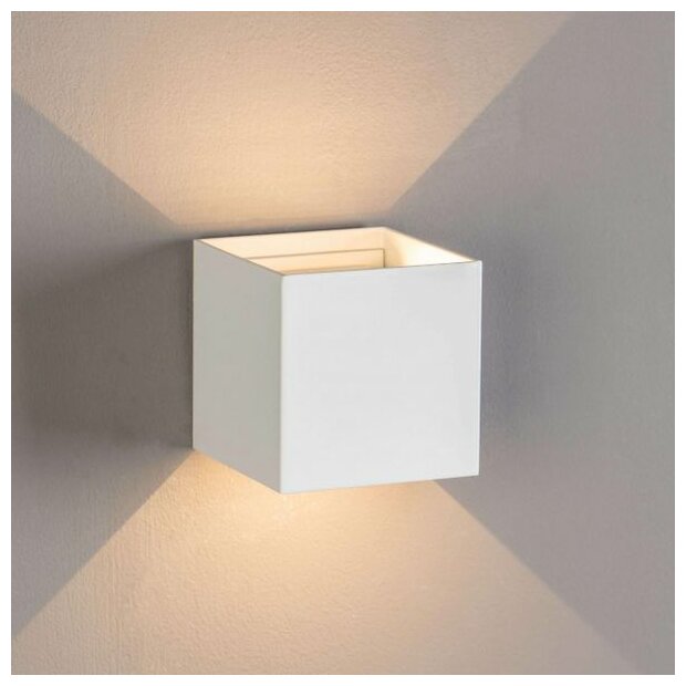 Hagemann Wandaufbauleuchte Cube | Up&Down | 2x 3W | 420 lm | 0 - 100° | IP65 | Gehäusefarbe: Weiß | Warmweiß (3000K)